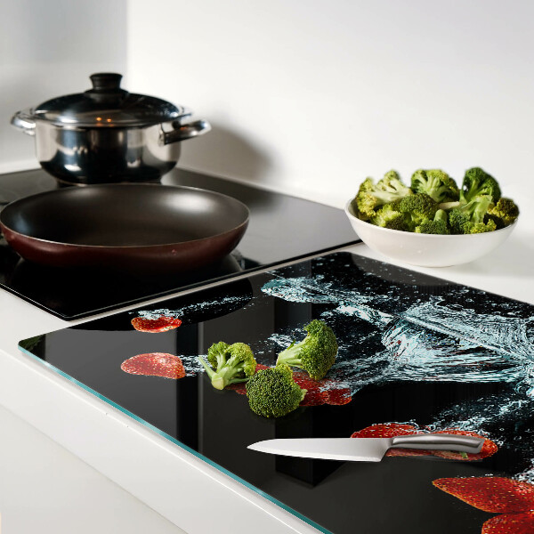 Snijplanken glas Aardbeien in water