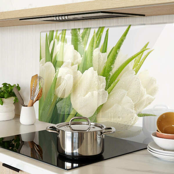 Snijplanken van glas Tulpen in waterdruppels