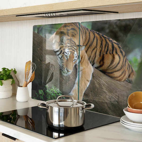 Glazen snijplanken Tijger op een boomstam