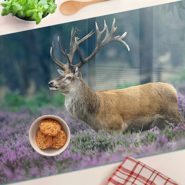 Snijplanken van glas Herten in een lavendellandschap