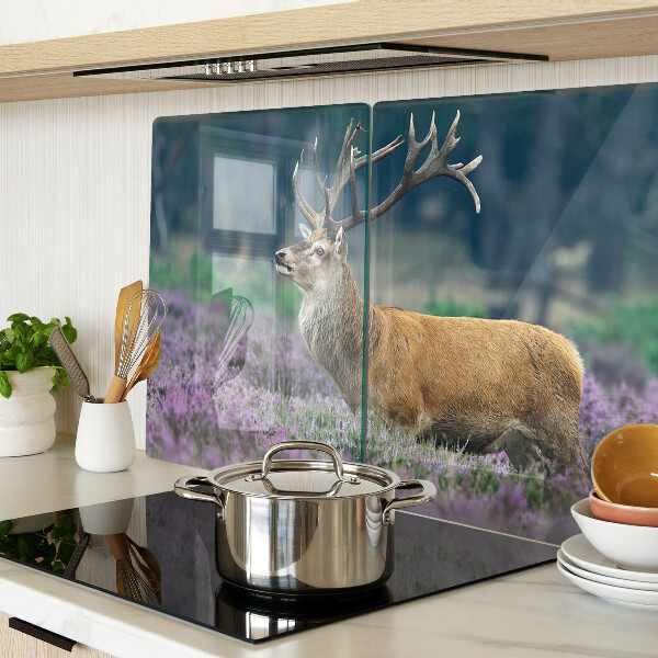 Snijplanken van glas Herten in een lavendellandschap