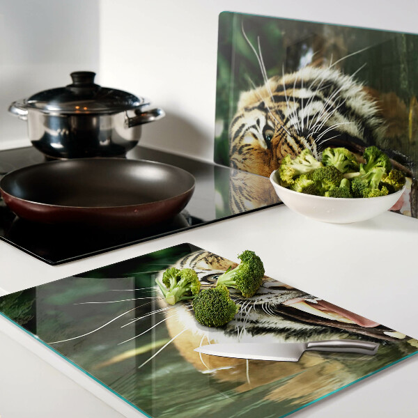 Snijplanken van glas Tijger in de aanval