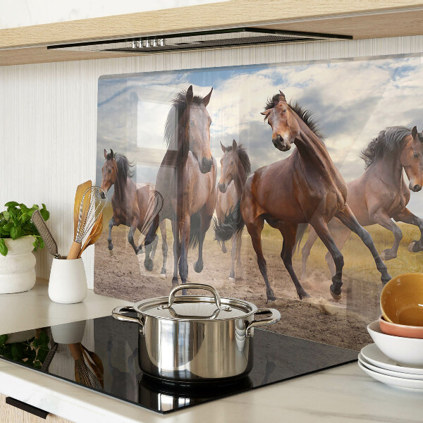 Snijplanken glas Paarden rennen in de wei.