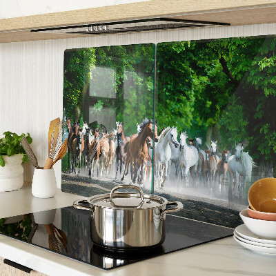 Snijplanken van glas Galopperende paarden in de natuur
