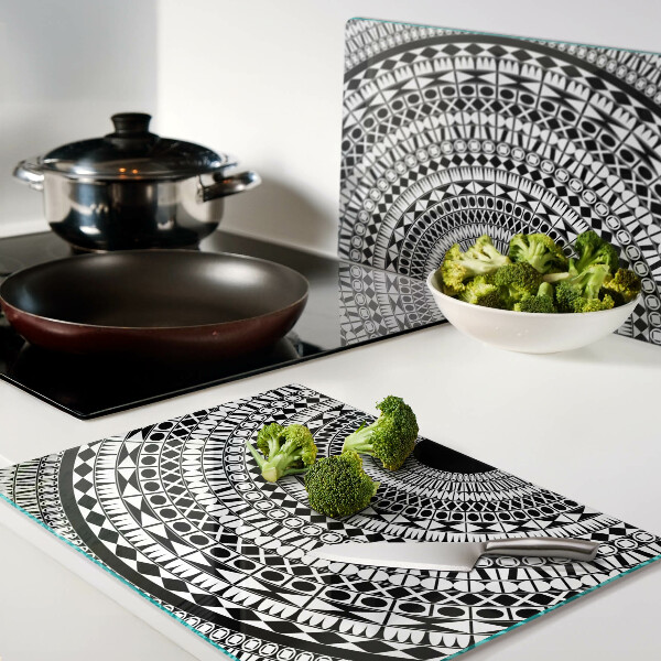 Glazen snijplanken Mandala in zwart-wit tinten