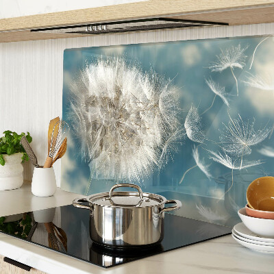 Snijplanken van glas Paardenbloemen tegen de hemel