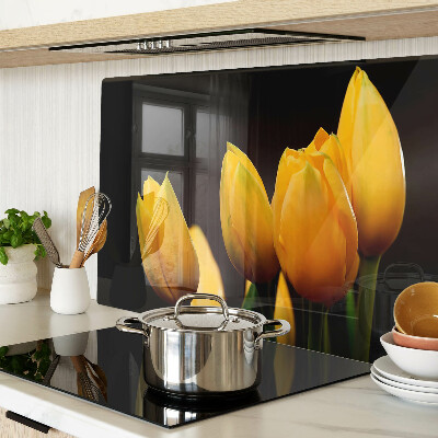 Snijplanken glas Gele tulpen op een zwarte achtergrond