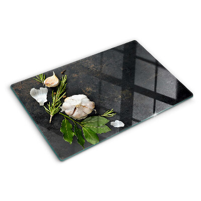 Glazen snijplanken Bloemen en kruiden op een marmeren achtergrond