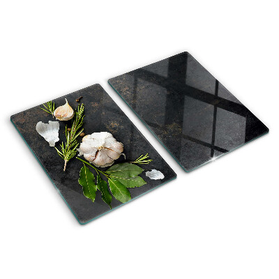 Glazen snijplanken Bloemen en kruiden op een marmeren achtergrond