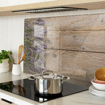 Snijplanken glas Lavendel op een houten achtergrond