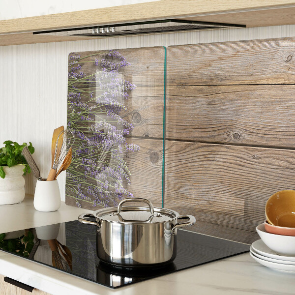 Snijplanken glas Lavendel op een houten achtergrond