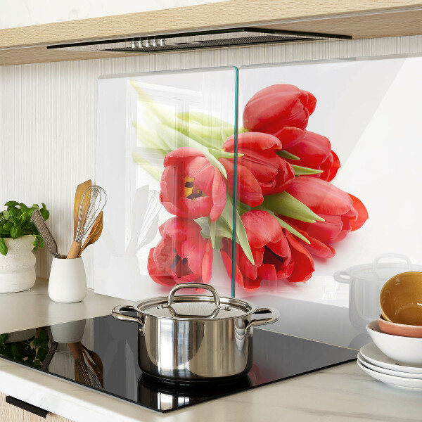 Snijplanken glas Rode tulpen op een witte achtergrond