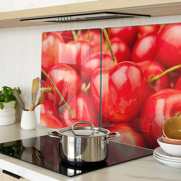 Snijplanken glas Kersen op een rode achtergrond