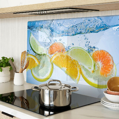 Snijplanken van glas Citrusvruchten in water