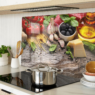 Glazen snijplanken Italiaanse gerechten met pasta en groenten