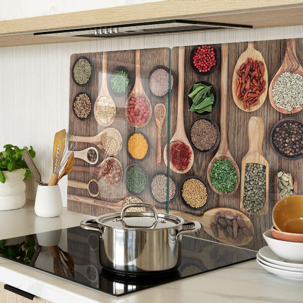 Snijplanken van glas Specerijen en specerijen in lepels