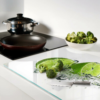 Snijplanken van glas Citroenen in bruiswater