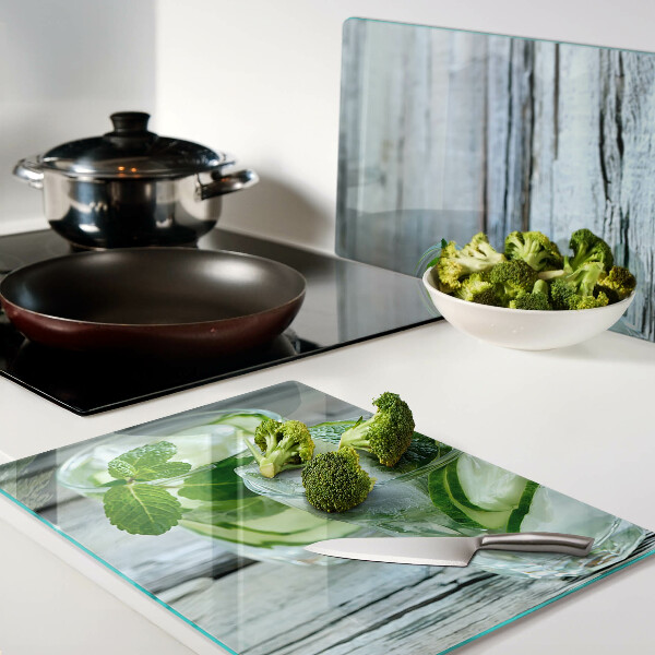 Glazen snijplanken Munt- en komkommercocktails