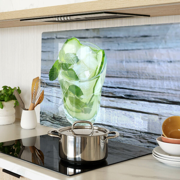 Snijplanken van glas Een verfrissende cocktail met munt.