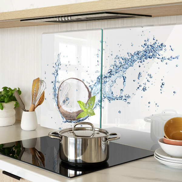 Snijplanken van glas Kokosnoot met water en munt