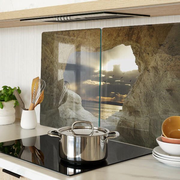 Snijplanken glas Uitzicht op de zee door de grot.