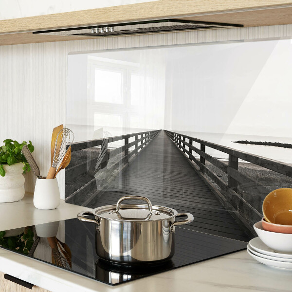 Snijplanken glas Houten brug over het water