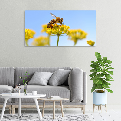 Canvas foto Een bij op een bloem