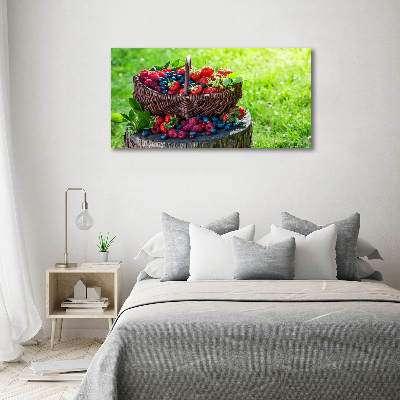 Foto op canvas Een mand met bosvruchten