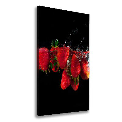Verticale foto op canvas Aardbeien in water