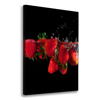 Verticale foto op canvas Aardbeien in water