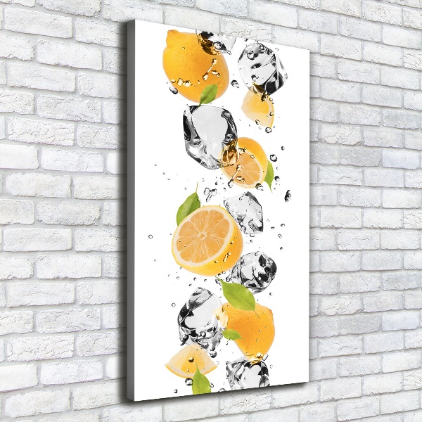 Verticaal schilderij op canvas Citroenen en water