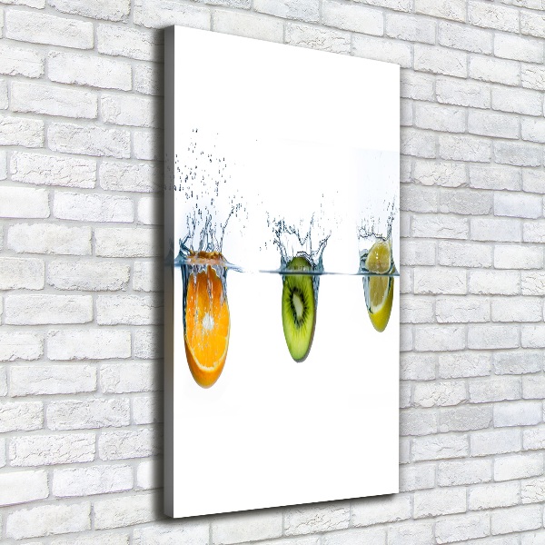 Verticaal canvasschilderij Fruit onder water