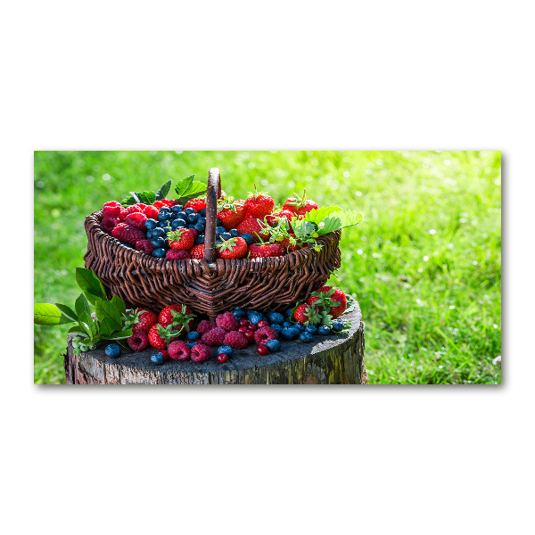 Schilderij glas Een mand met bosvruchten