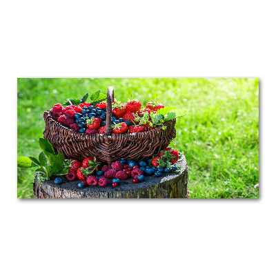 Schilderij glas Een mand met bosvruchten