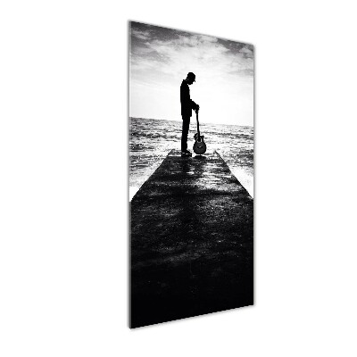 Verticaal glasschilderij Gitarist op de pier