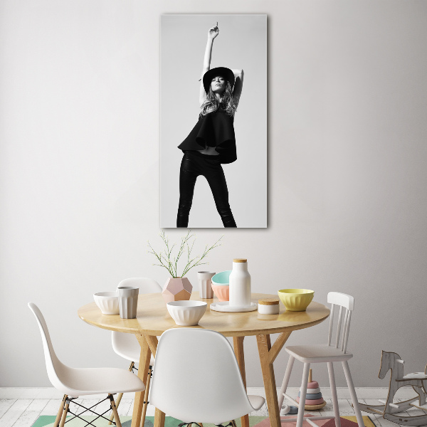 Verticale glasfoto Vrouw in het zwart