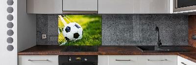 Spatscherm keuken De bal ligt in het doel.