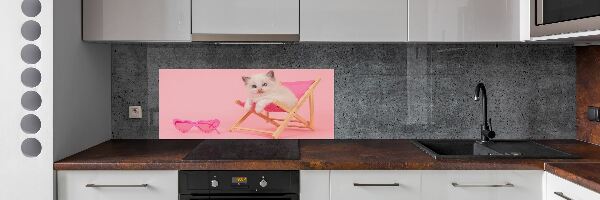 Glazen achterwand keuken Kat op een ligstoel