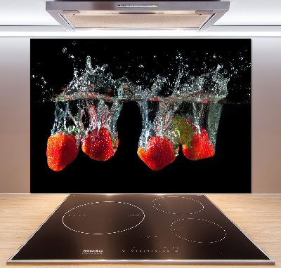 Spatplaat keuken Aardbeien onder water