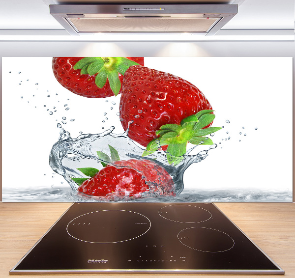 Glazen achterwand keuken Aardbeien en water