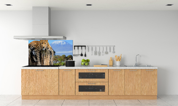 Achterwand keuken Luipaard op een boomstronk