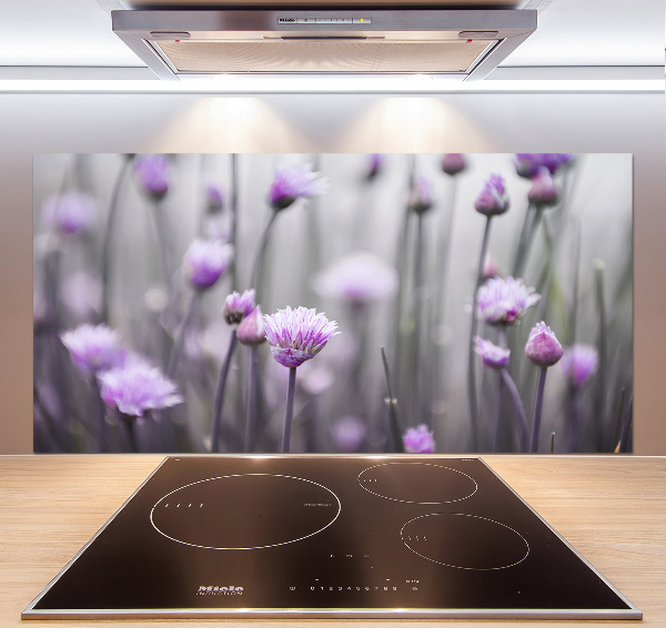 Glazen achterwand keuken Bieslookbloemen