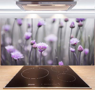 Glazen achterwand keuken Bieslookbloemen