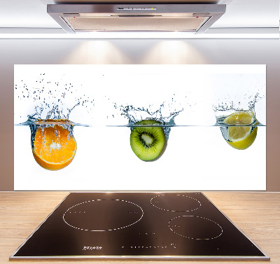 Glazen achterwand keuken Fruit onder water