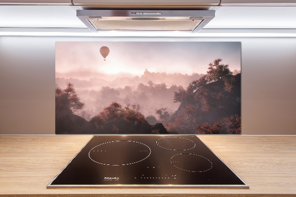 Glazen achterwand keuken Ballonvaart boven het bos