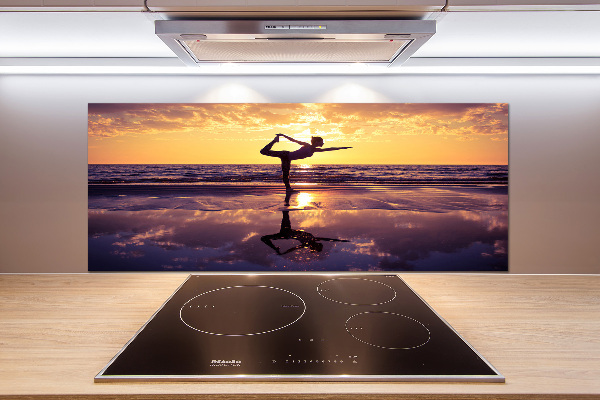 Achterwand keuken Yoga op het strand