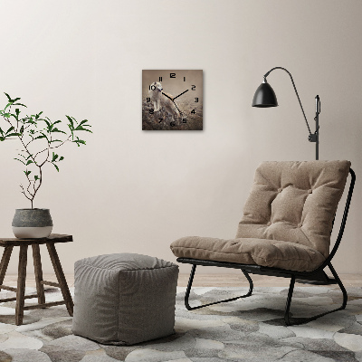 Vierkante glazen klok Witte wolf op een rots