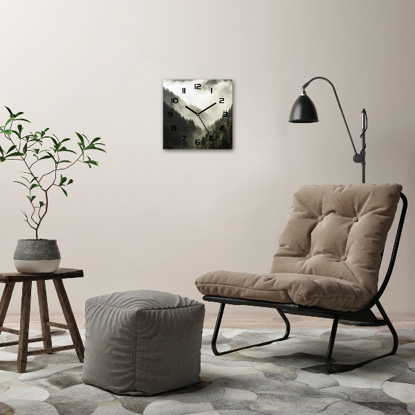 Vierkante glas klok Mist boven het bos