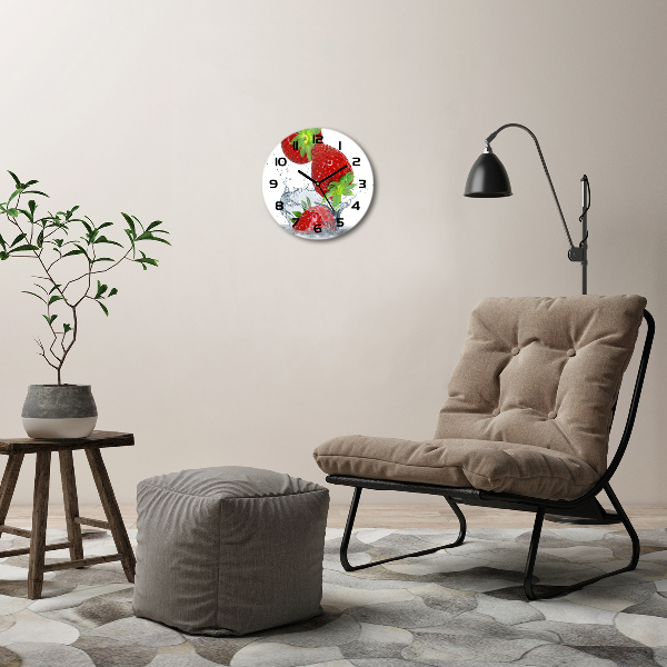 Ronde glazen wandklok Aardbeien en water