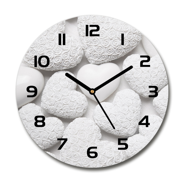 Ronde glazen klok Witte hartachtergrond